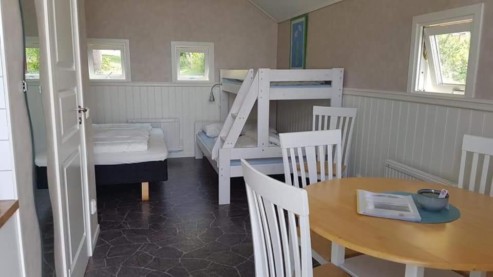 Askeviks Camping & Stugor Sjotorp Exterior photo
